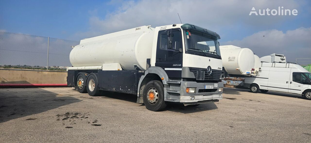 Mercedes-Benz Atego Fuel tank  20000 liters 6x4/2 brandstoftruck