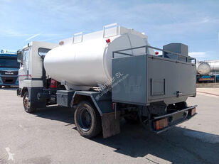 Nissan L benzin kamyonu