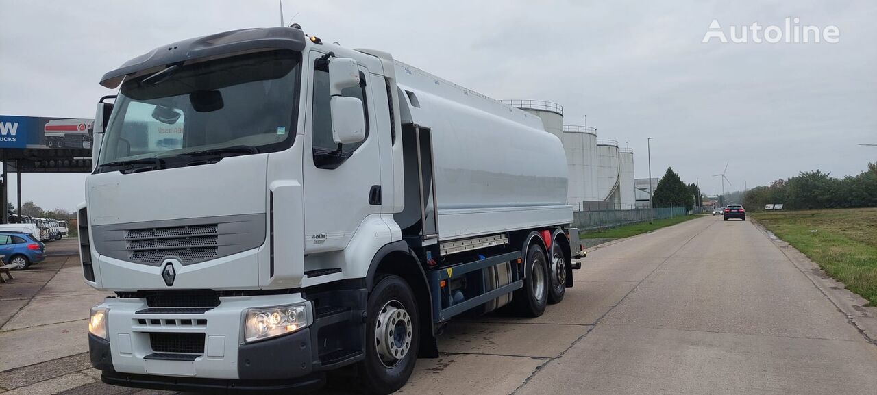 Renault Lander fuel truck