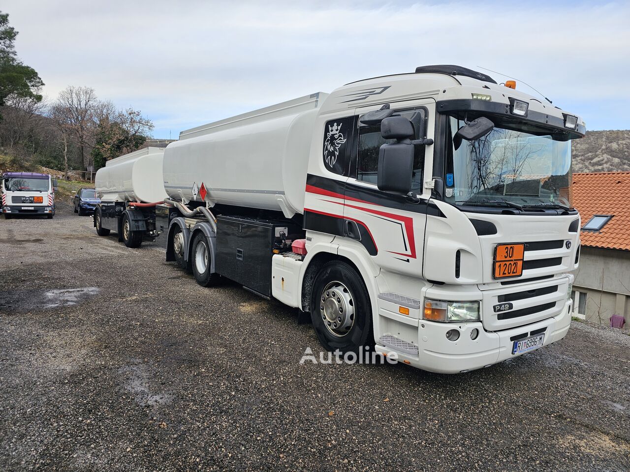 شاحنة نقل الوقود Scania 420 + مقطورة