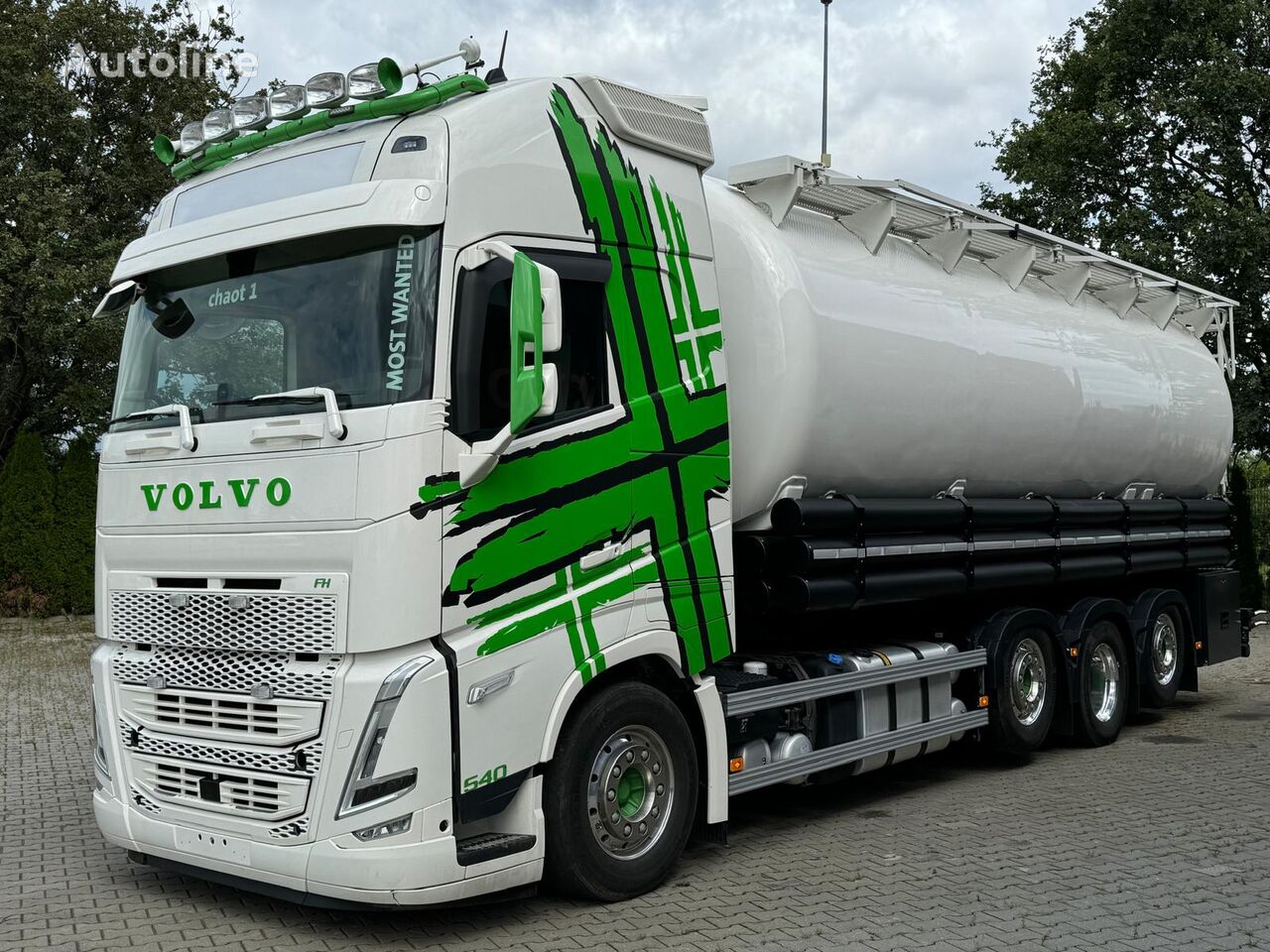 Volvo FH 540 8x2 EURO6 SILO Lindner Fischer Pellets 35000 L camión de combustible