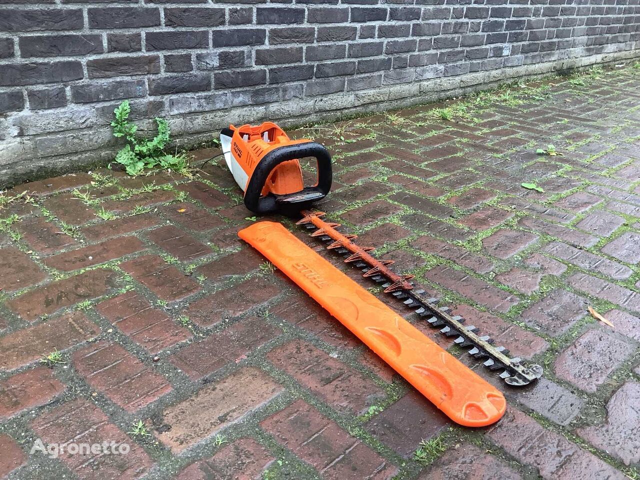 Stihl HSA86 hedge trimmer