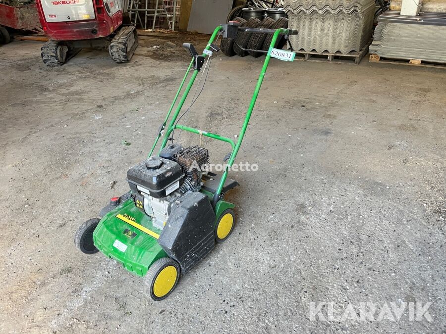 газонокосилка John Deere D38R