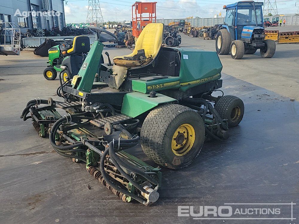 трактор газонокосилка John Deere 3235