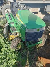 John Deere LX289 çim biçme traktörü