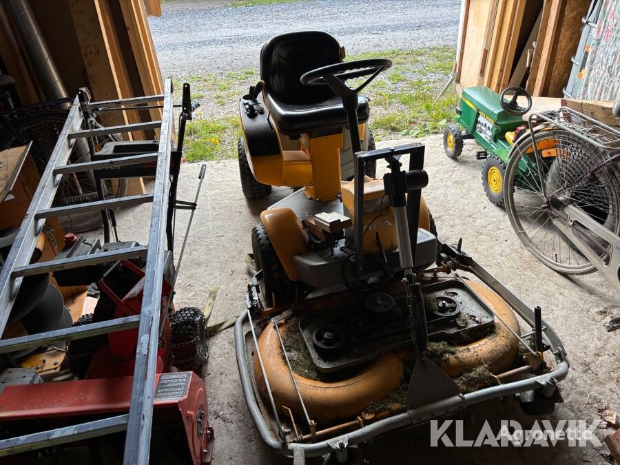 Stiga Park Prestige 4 WD lawn tractor