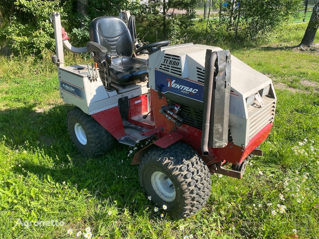 Ventrac 4200 VXD Turbo tractor cortacésped