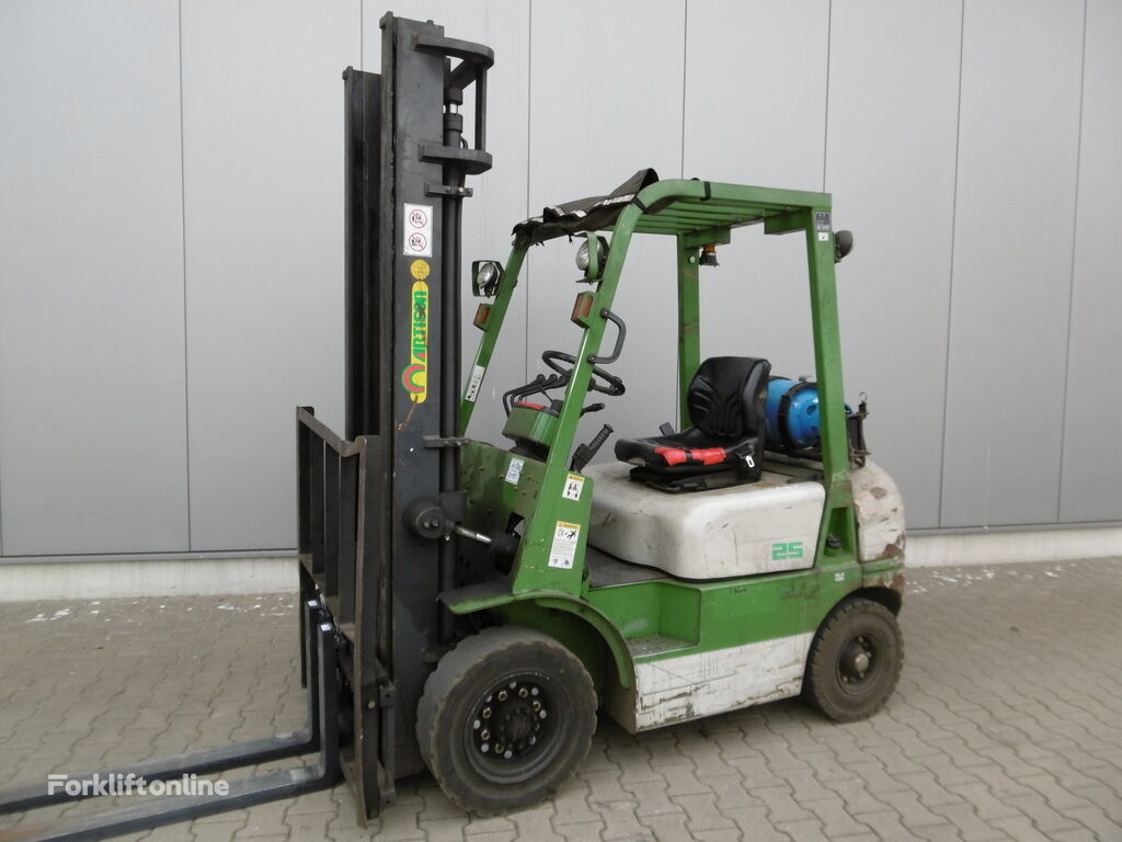 Artison FG 25 gas forklift