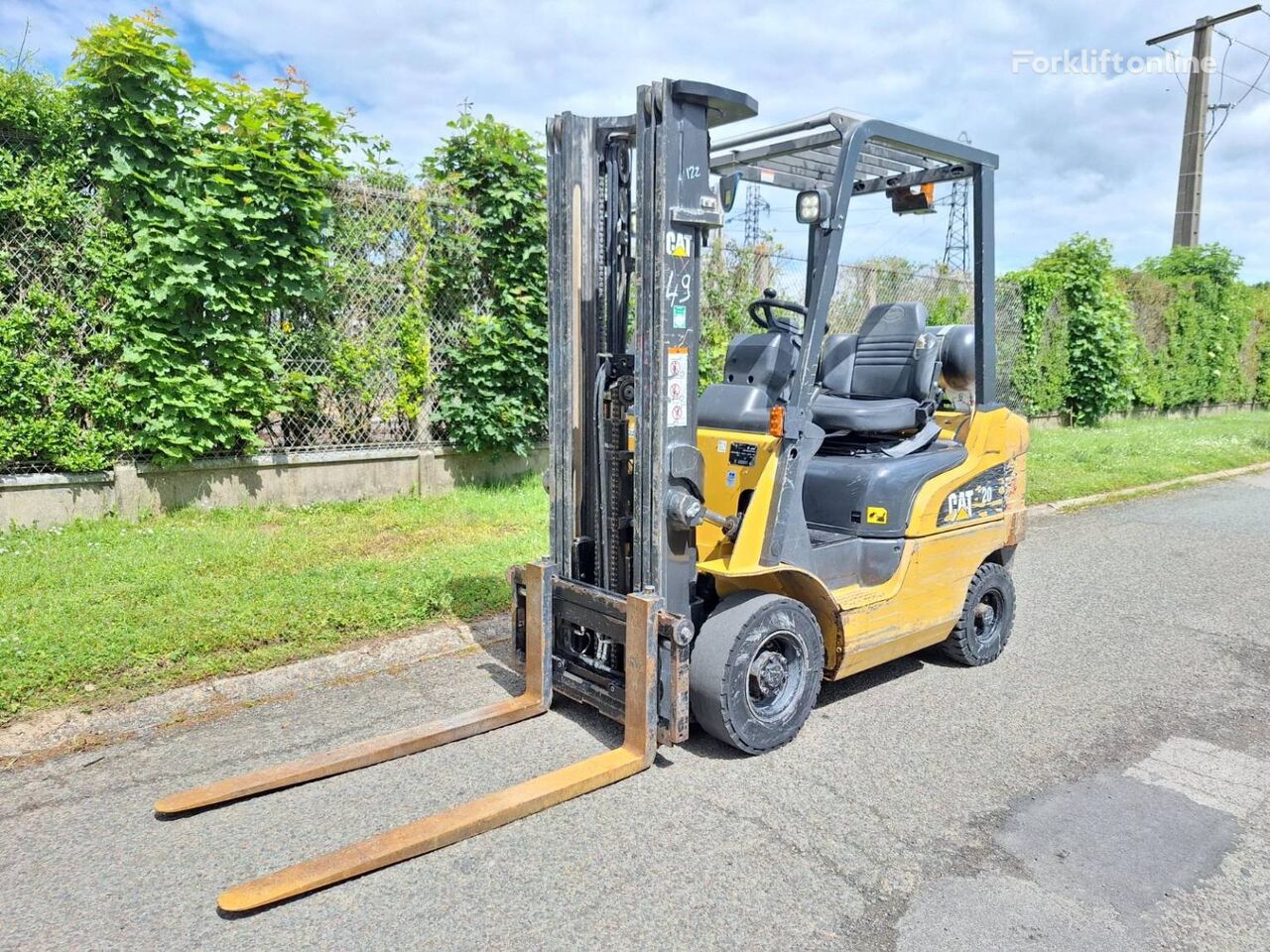 Caterpillar GP20CN gas forklift