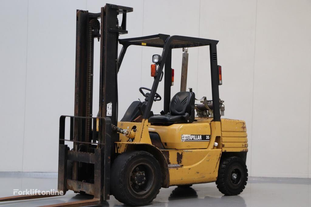 رافعة شوكية تعمل بالغاز Caterpillar GP35A