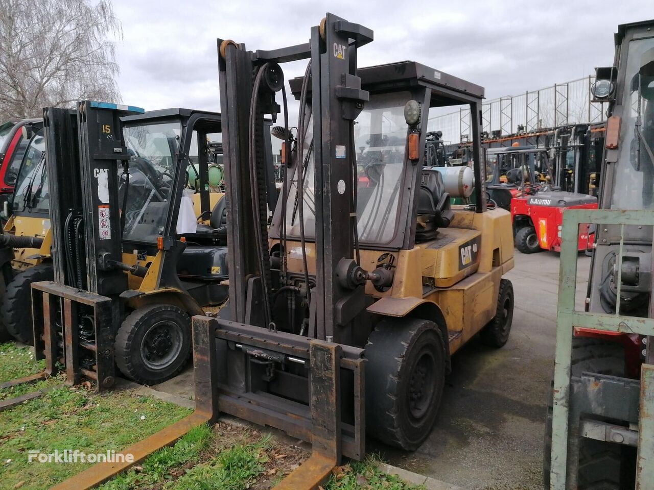 Caterpillar GP45K2 gas forklift