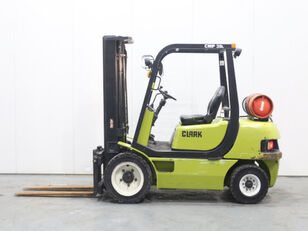 Clark CMP30L gas forklift