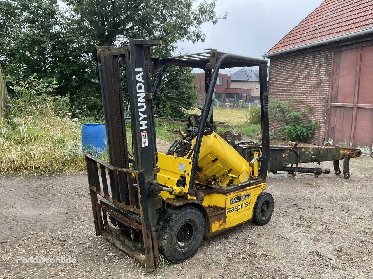 Hyundai gas forklift for parts
