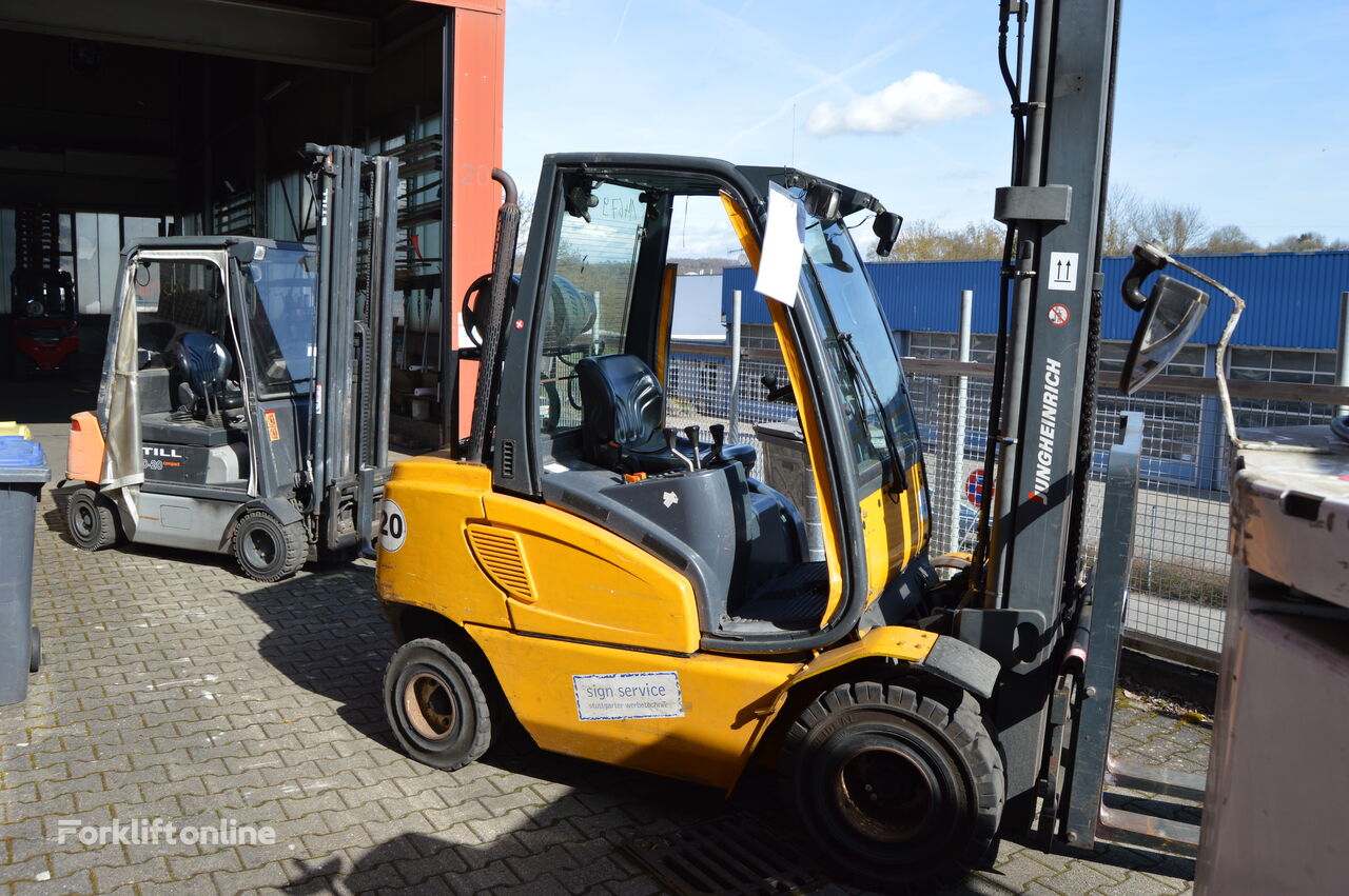 Jungheinrich TFG30BK gas forklift