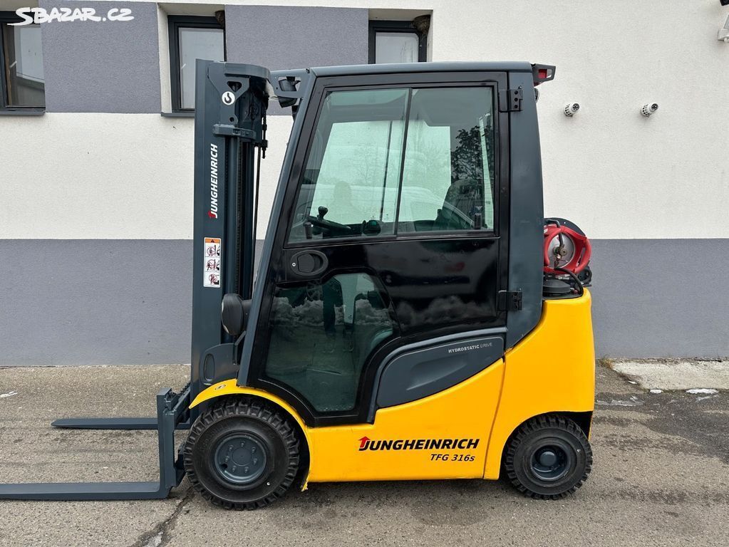 Jungheinrich TFG316s gas forklift