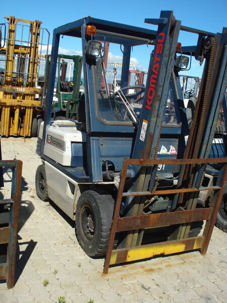 chariot élévateur à gaz Komatsu FG15-15