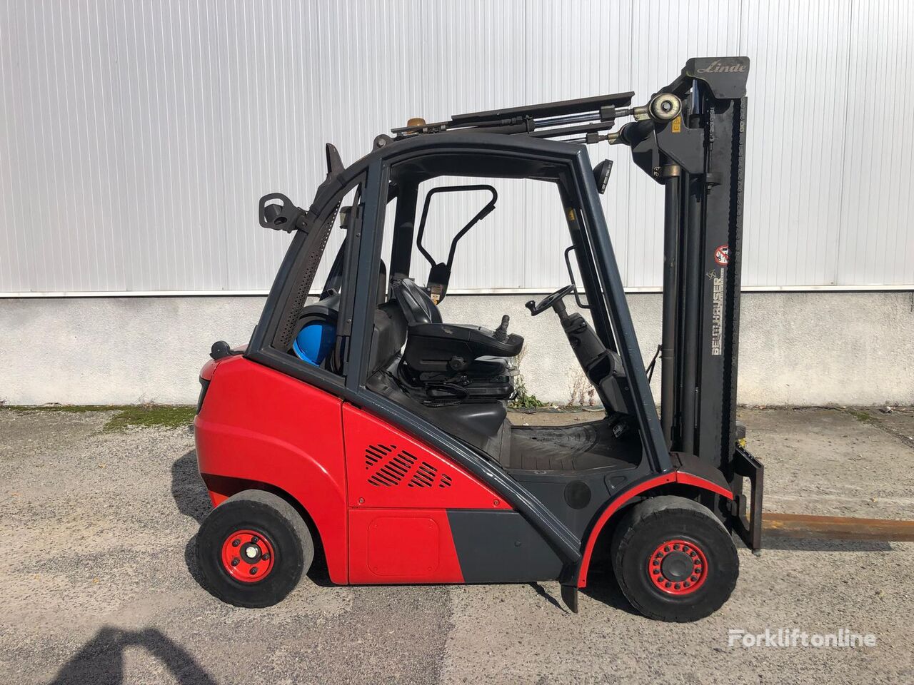 Linde H25T-02 gas forklift