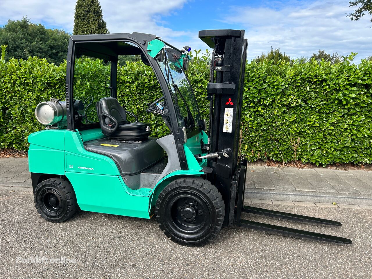 Mitsubishi FG35N LPG gas forklift