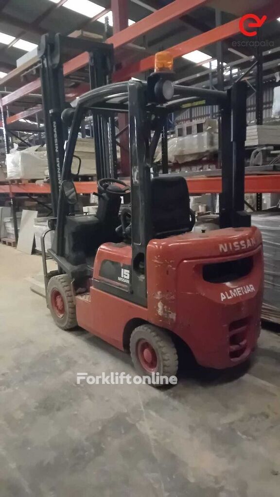 Nissan gas forklift