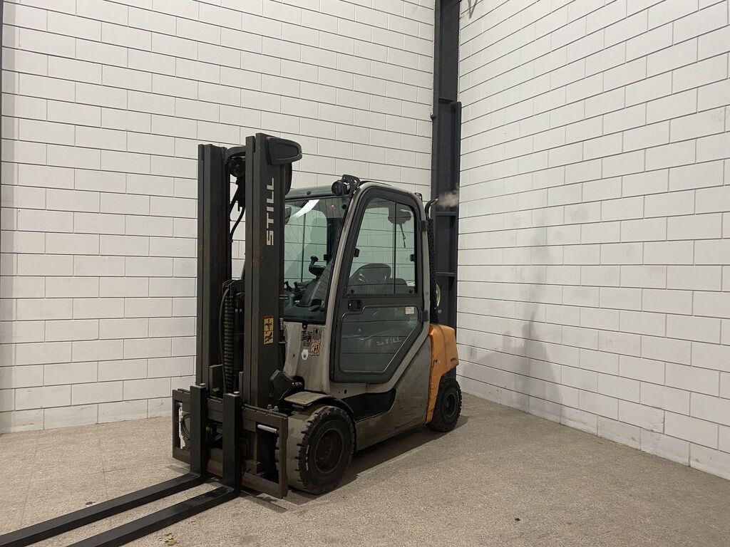 Still RX70-30T  gas forklift