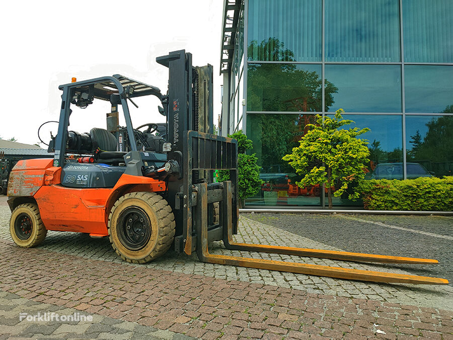 Toyota 02-7FGA50 gas forklift