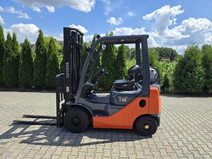 gazowy wózek widłowy Toyota 02-8FGF15