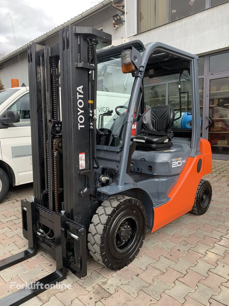 Toyota 02-8FGF20 gas forklift