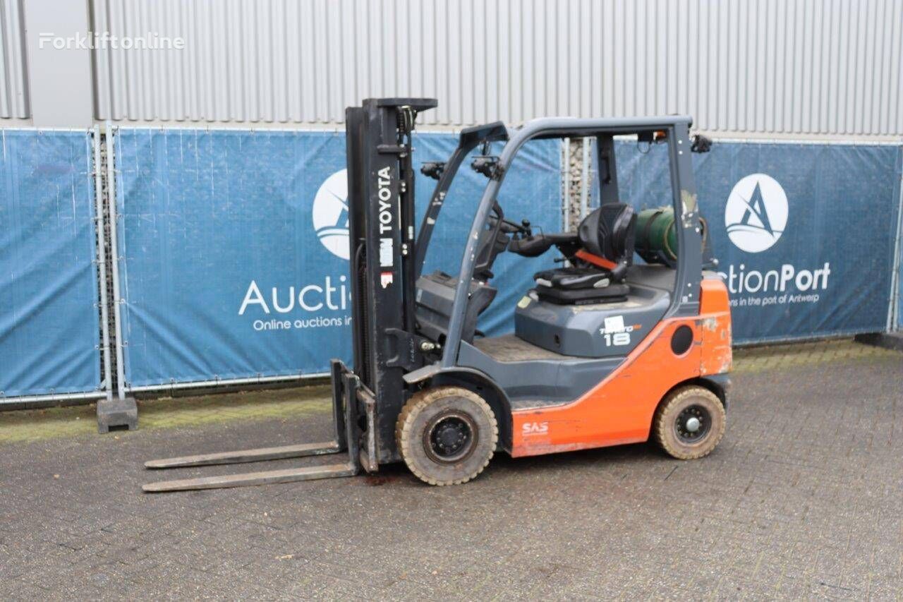 Toyota 06-8FG18F gas forklift