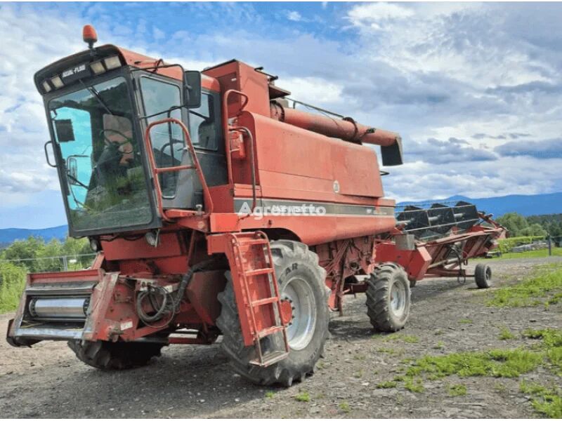 곡물 수확기 Case IH 1680