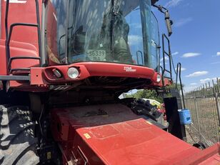 colheitadeira de gr&atilde;os Case IH 8230