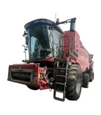 moissonneuse-batteuse Case IH 8230
