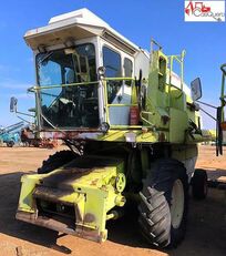 moissonneuse-batteuse Claas DOMINATOR 76 pour pièces détachées