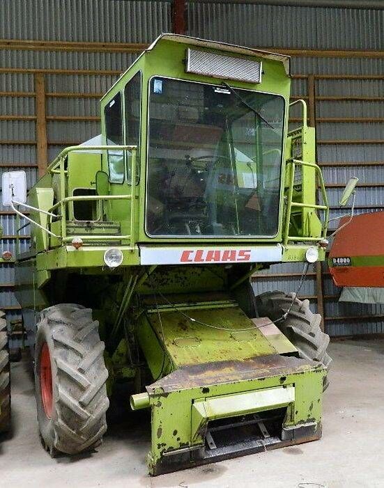 Claas Dominator 56 grain harvester