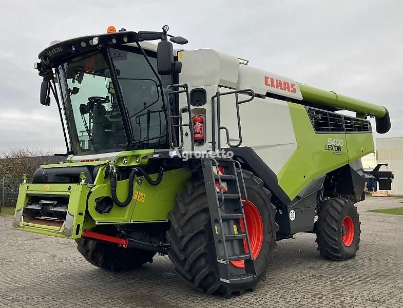 Claas LEXION 5400 kombajn za žito