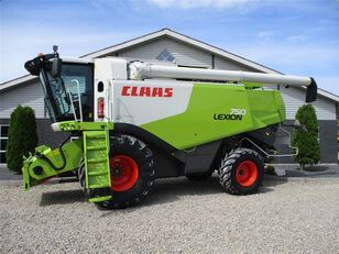 Claas LEXION 750 Gårdmaskine med valgfrit skærebord V900 eller V1200 grain harvester