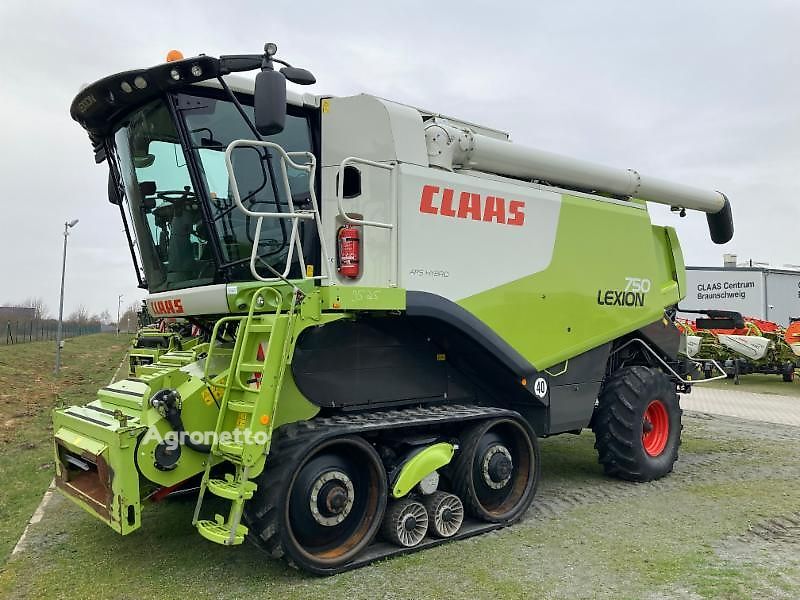 Claas LEXION 750 TERRA TRAC grain harvester