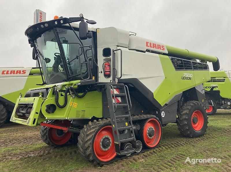 obilný kombajn Claas LEXION 7500 TT