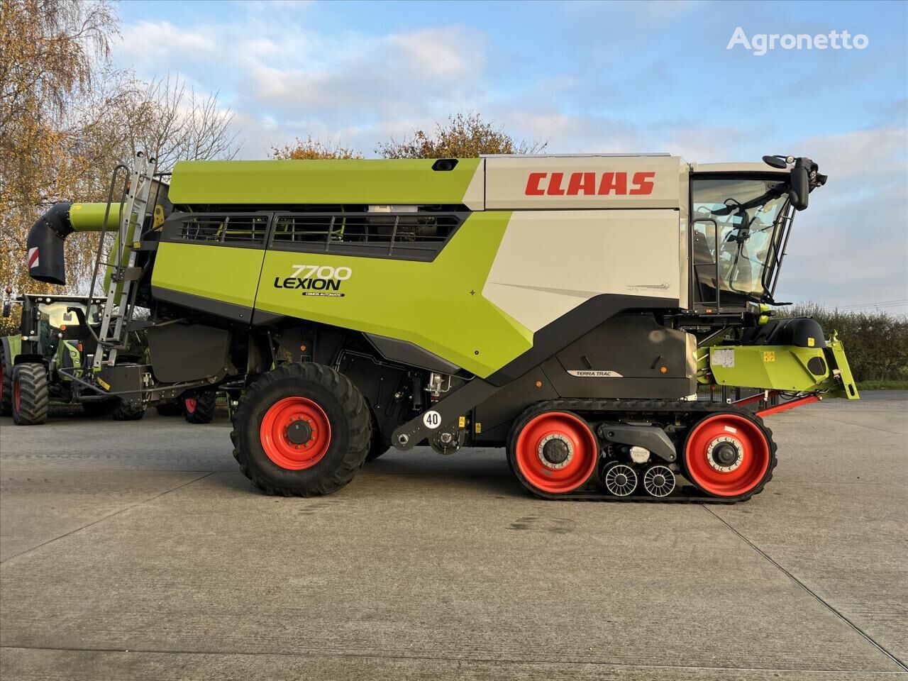 Claas LEXION 7700 TT kombajn za žito