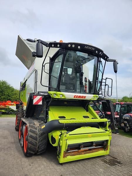 moissonneuse-batteuse Claas LEXION 8700 TERRA TRAC