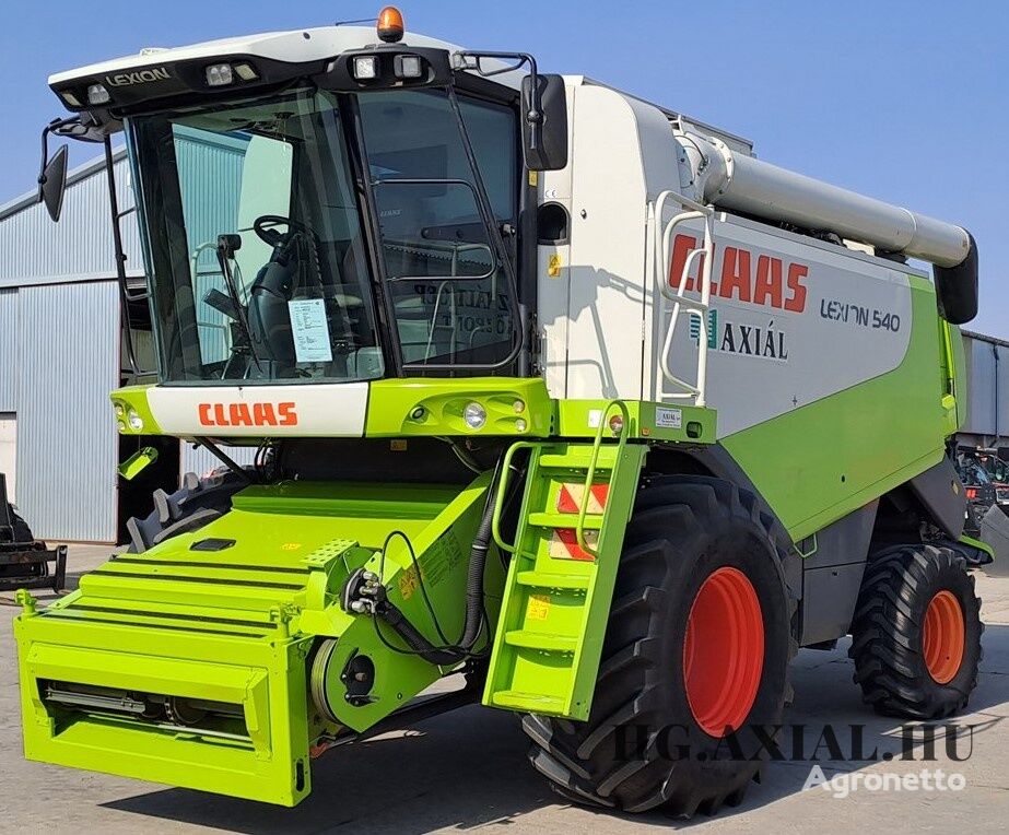 moissonneuse-batteuse Claas Lexion 540 Combine