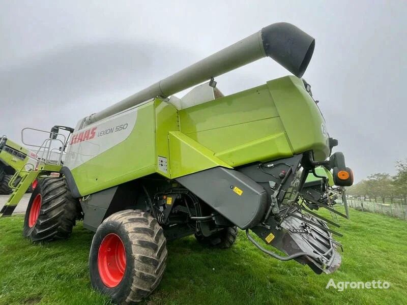 colheitadeira de grãos Claas Lexion 550