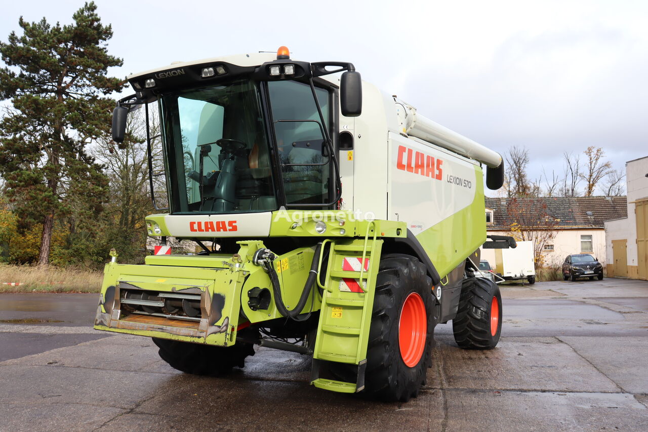 Claas Lexion 570 grain harvester