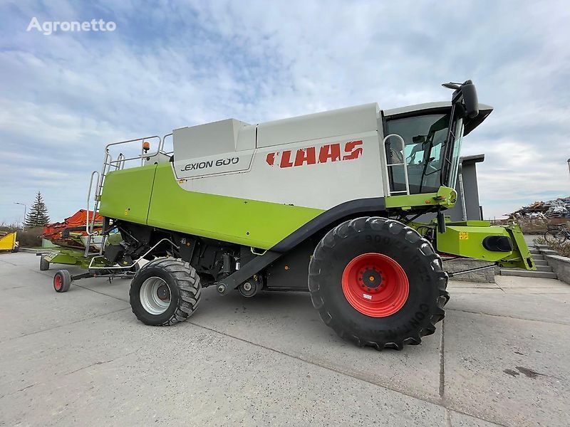 Claas Lexion 600 grain harvester