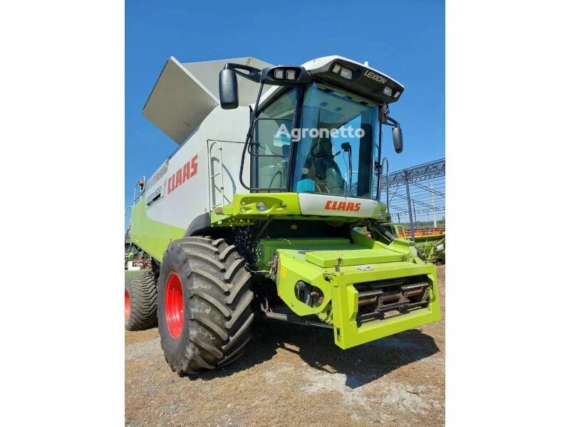 moissonneuse-batteuse Claas Lexion 600