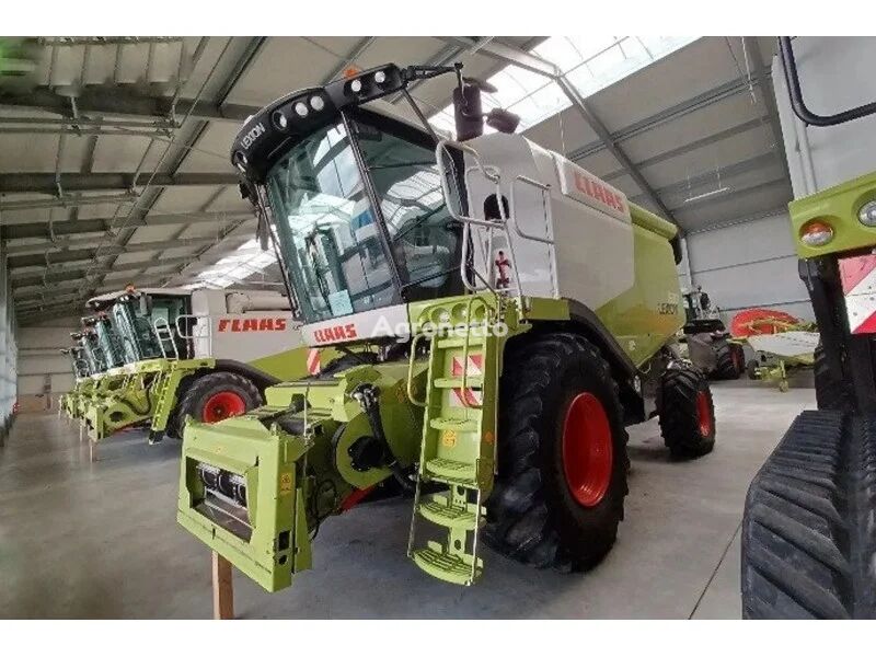 ماكينة حصادة دراسة Claas Lexion 630