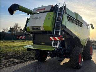 зернозбиральний комбайн Claas Lexion 740