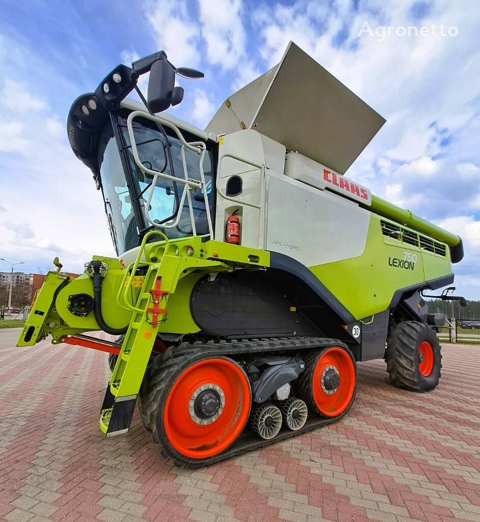 곡물 수확기 Claas Lexion 750 TT