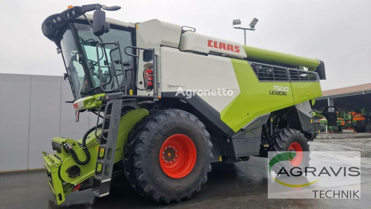 colheitadeira de grãos Claas Lexion 7500 novo