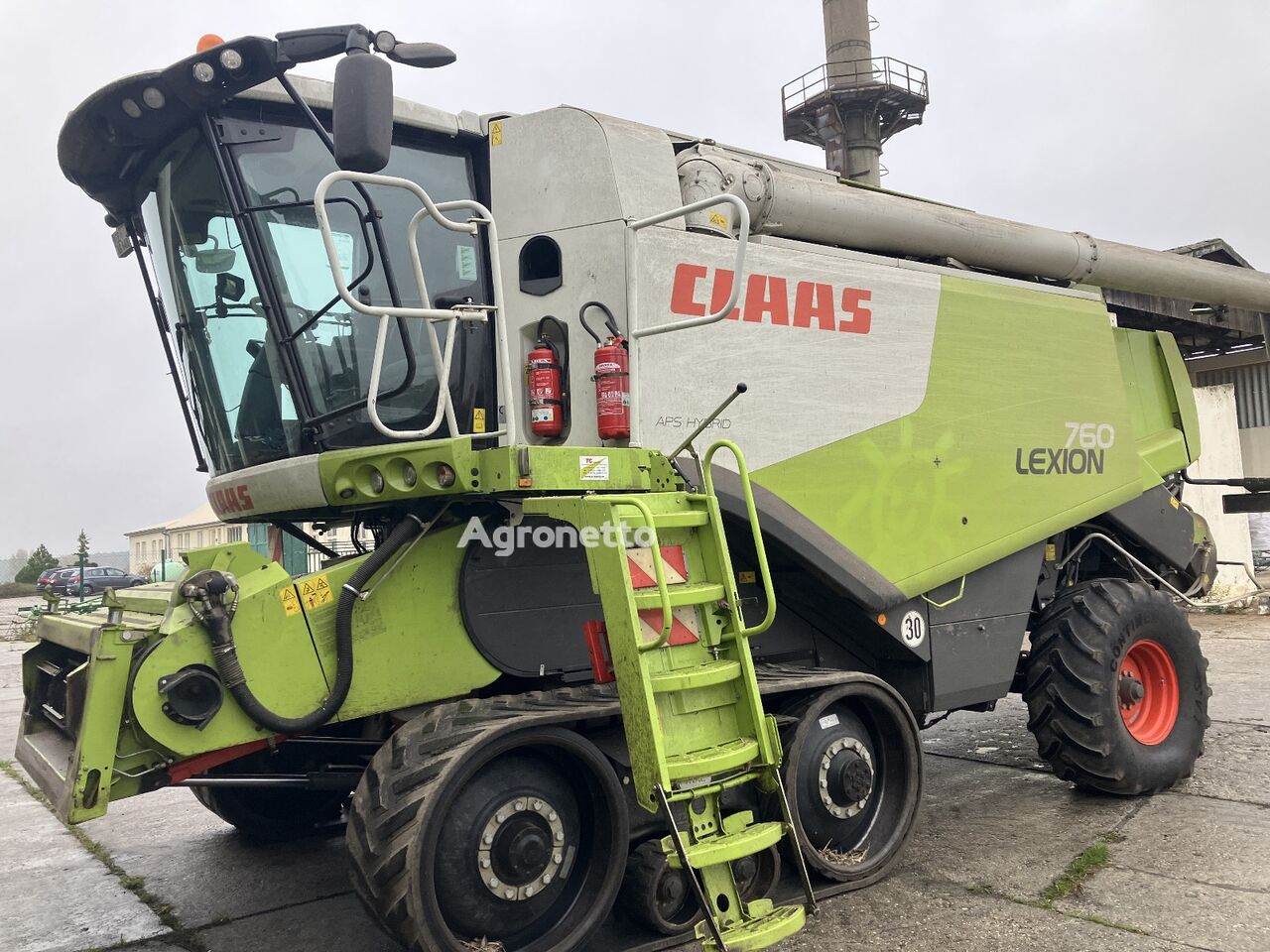 moissonneuse-batteuse Claas Lexion 760