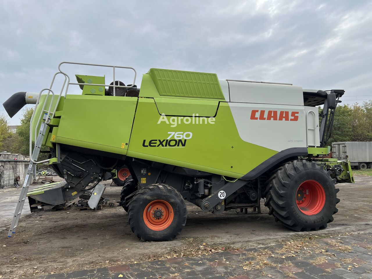 Acheter moissonneuse-batteuse Claas Lexion 760 pour pièces détachées | Agroline MA Moissonneuse-batteuse Claas Lexion 760 pour pièces détachées - Agroline